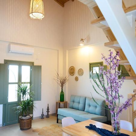 La Familia Luxury Private Maisonettes Near The Sea Gythio Exterior photo
